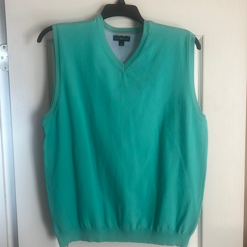 Club room men’s sweater vests